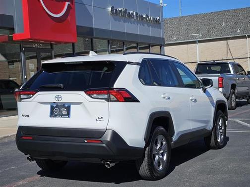 2025 Toyota RAV4 Hybrid LE