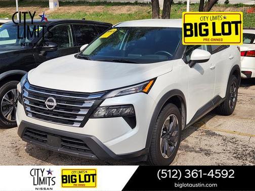 Everest White Pearl 2025 Nissan Rogue SV