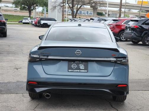 Atlantic Gray Metallic/Super Black 2026 Nissan Sentra SR