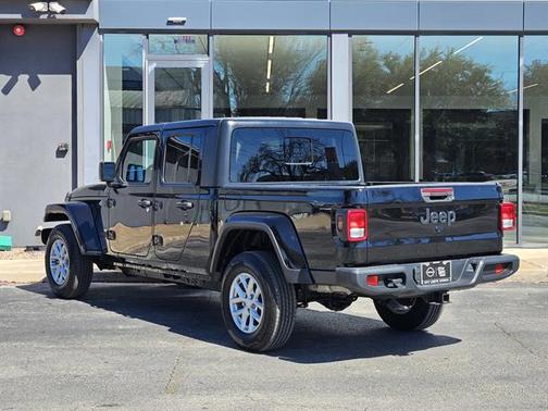 2023 Jeep Gladiator Sport S
