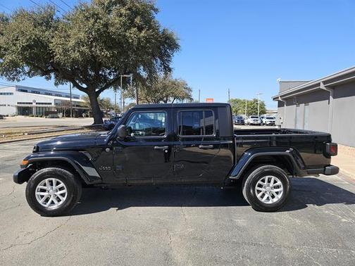 2023 Jeep Gladiator Sport S