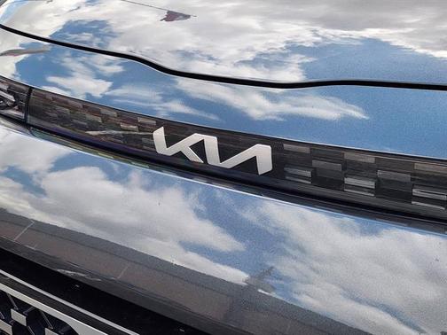 Gravity Gray 2023 Kia Soul EX