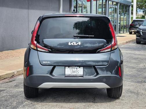 Gravity Gray 2023 Kia Soul EX