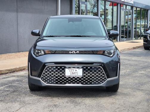 Gravity Gray 2023 Kia Soul EX