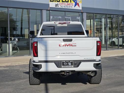 2024 GMC Sierra 2500 Denali