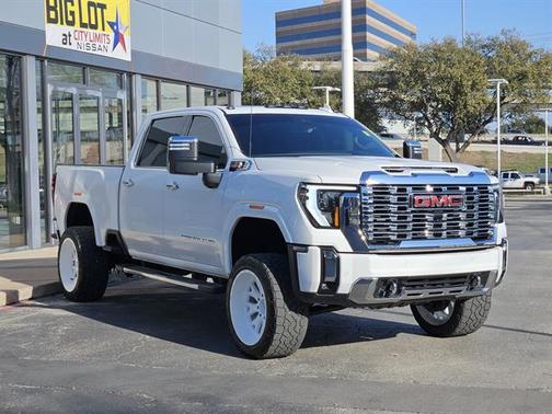 2024 GMC Sierra 2500 Denali