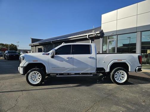 2024 GMC Sierra 2500 Denali