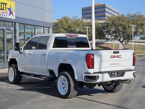 2024 GMC Sierra 2500 Denali