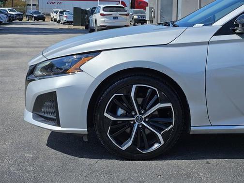 2024 Nissan Altima SR FWD