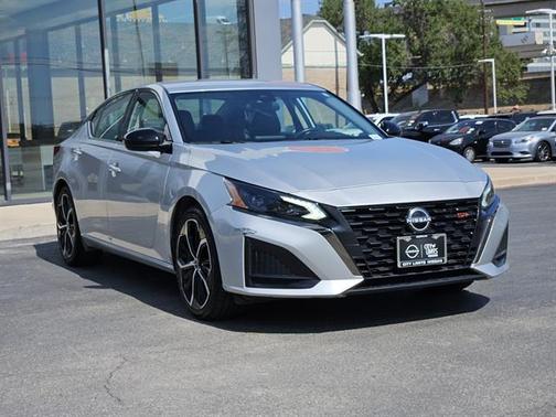 2024 Nissan Altima SR FWD