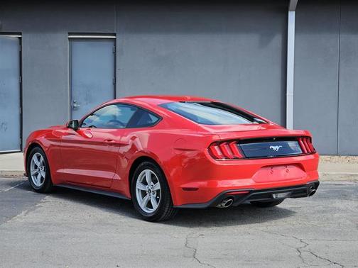 2020 Ford Mustang EcoBoost