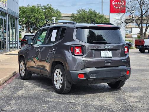 Granite Crystal Metallic Clearcoat 2018 Jeep Renegade Latitude