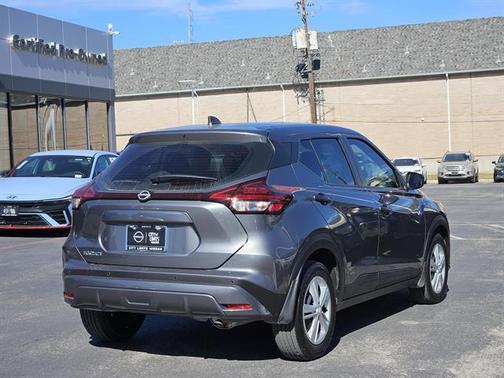 2025 Nissan Kicks S