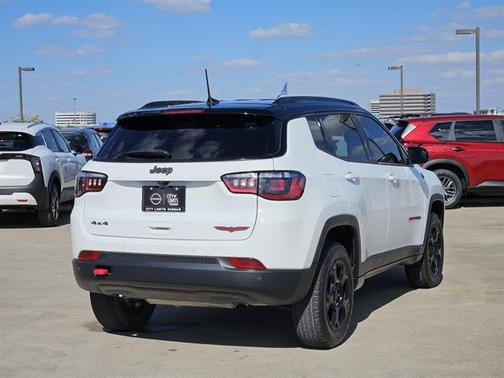 2023 Jeep Compass Trailhawk
