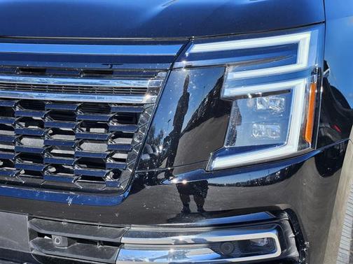 2025 Nissan Armada Platinum Reserve 2WD