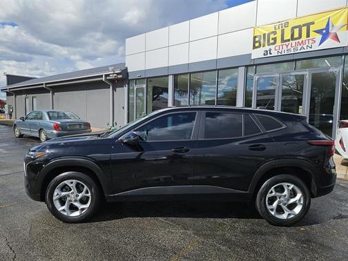 2025 Chevrolet Trax LS