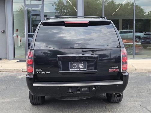 2010 GMC Yukon Denali