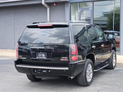 2010 GMC Yukon Denali