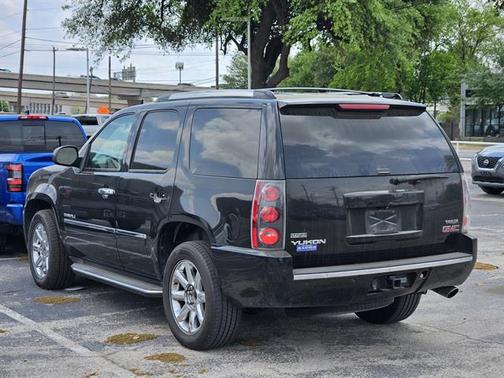 Onyx Black 2010 GMC Yukon Denali