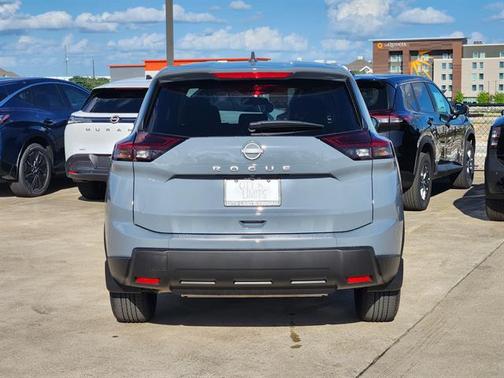 Boulder Gray Pearl 2026 Nissan Rogue SV