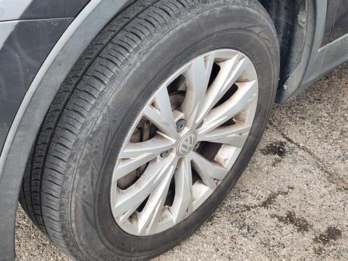 GRAY 2020 Volkswagen Tiguan 2.0T S