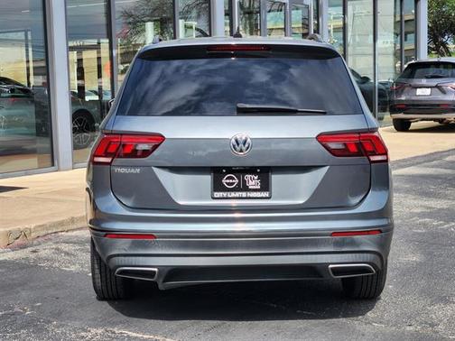 GRAY 2020 Volkswagen Tiguan 2.0T S