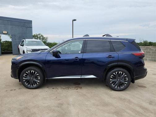 Deep Ocean Blue Pearl 2026 Nissan Rogue Platinum