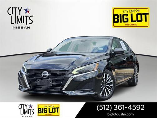 Super Black 2025 Nissan Altima 2.5 SV