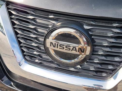 Magnetic Black 2018 Nissan Rogue SV