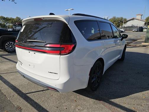 2025 Chrysler Pacifica Limited