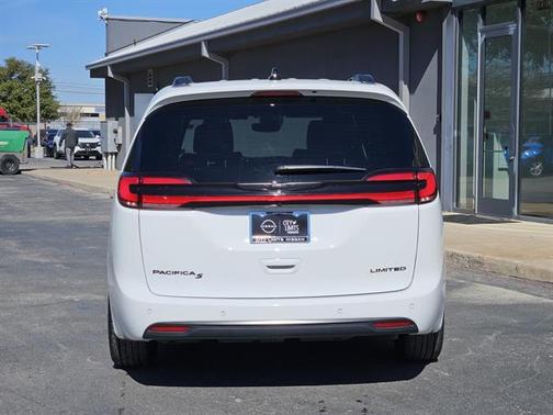 2025 Chrysler Pacifica Limited
