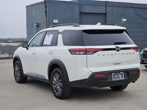 2025 Nissan Pathfinder SV FWD