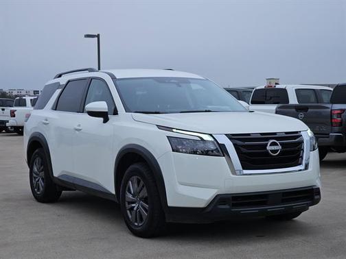 2025 Nissan Pathfinder SV FWD