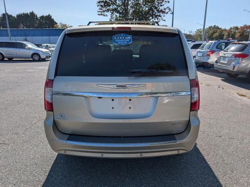 2011 Chrysler Town & Country Limited