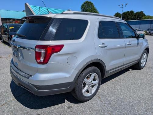 Silver 2019 Ford Explorer XLT