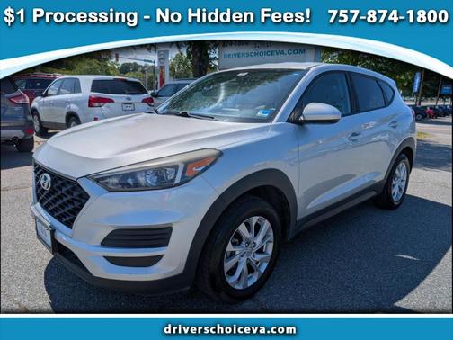 Silver 2019 Hyundai TUCSON SE