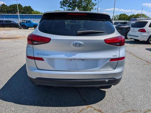 Silver 2019 Hyundai TUCSON SE
