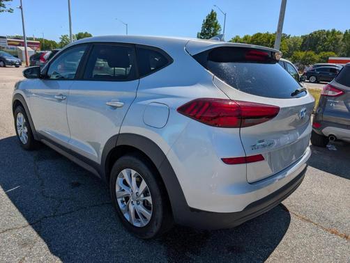 Silver 2019 Hyundai TUCSON SE