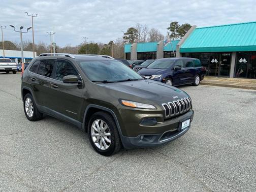 Green 2015 Jeep Cherokee Limited