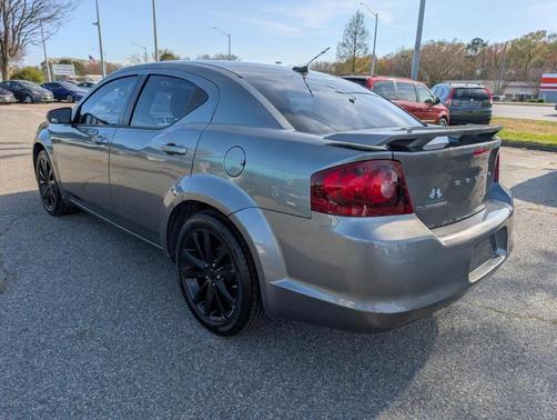 Gray 2013 Dodge Avenger SXT