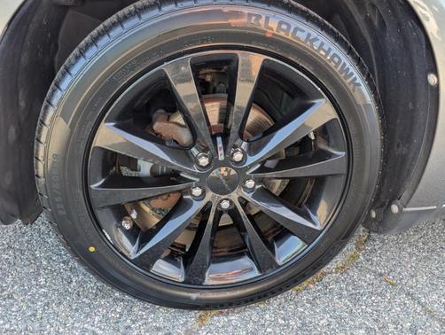 Gray 2013 Dodge Avenger SXT