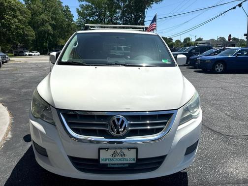 2010 Volkswagen Routan SEL