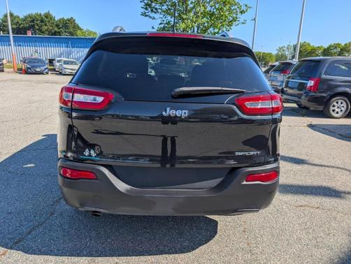 Black 2015 Jeep Cherokee Sport