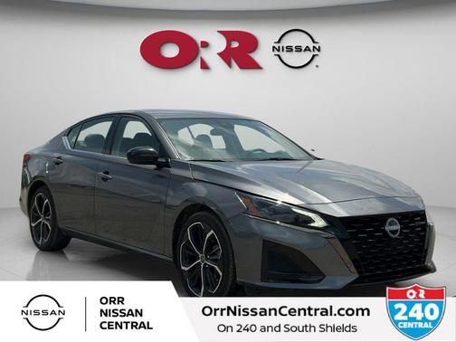 Gun Metallic 2025 Nissan Altima SR
