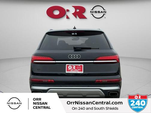 Mythos Black Metallic 2025 Audi Q7 55 Premium Plus