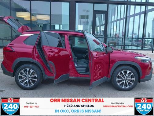 2024 Toyota Corolla Cross XLE