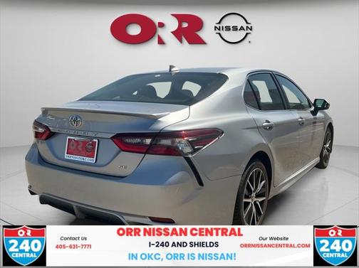 2022 Toyota Camry SE