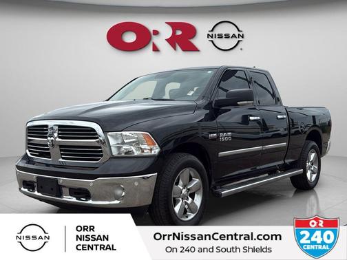 Brilliant Black Crystal Pearlcoat 2017 RAM 1500 Big Horn