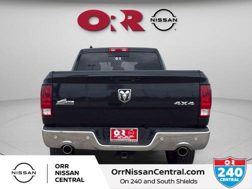 Brilliant Black Crystal Pearlcoat 2017 RAM 1500 Big Horn