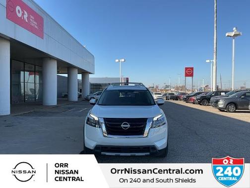 2025 Nissan Pathfinder Platinum